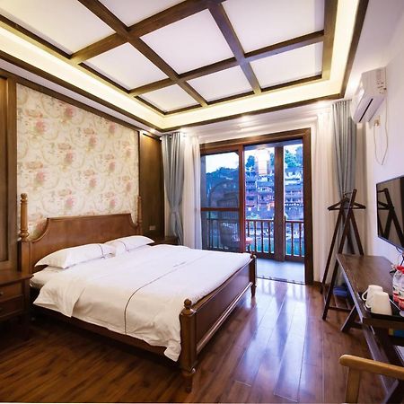 Fenghuang Slowly Time Inn Εξωτερικό φωτογραφία