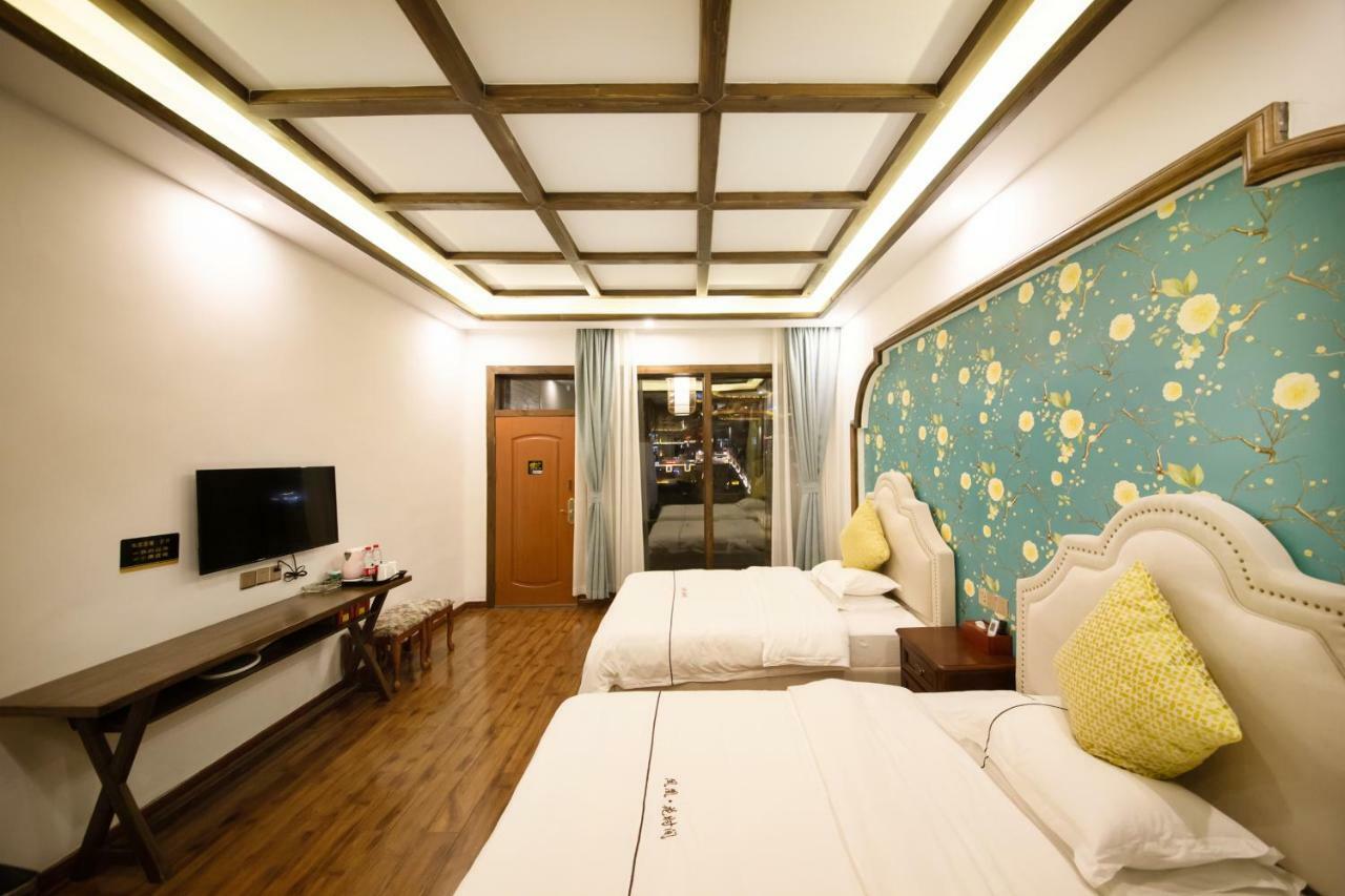 Fenghuang Slowly Time Inn Εξωτερικό φωτογραφία