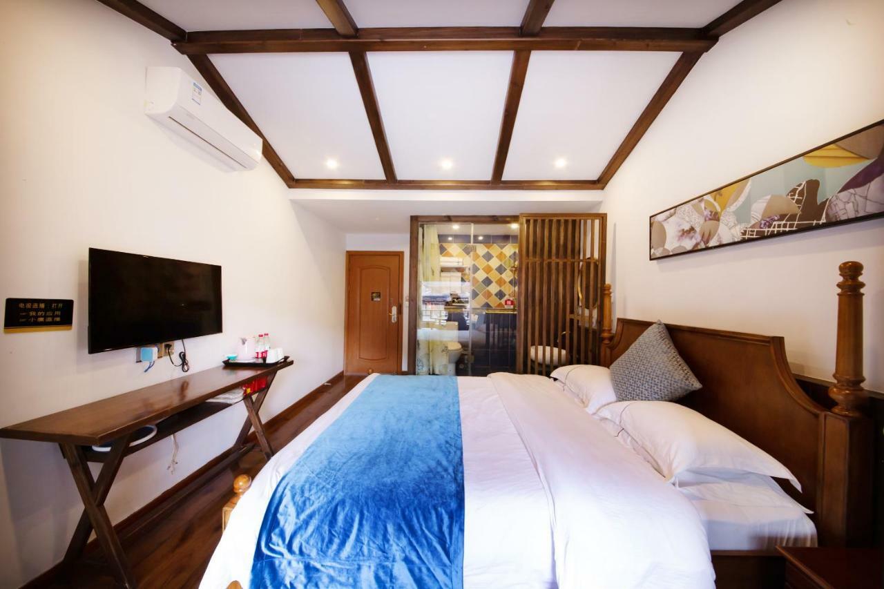 Fenghuang Slowly Time Inn Εξωτερικό φωτογραφία